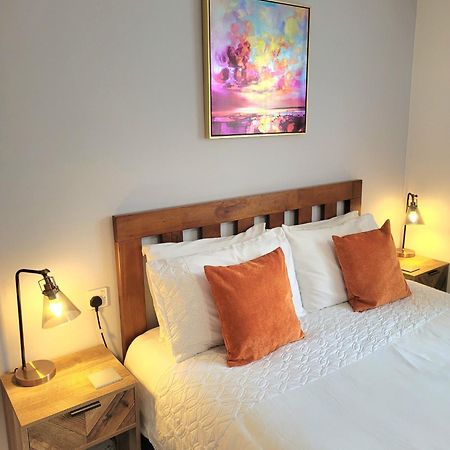 1 Merchants Gate - 2 Bedroom, City Apartment With Private Parking Йорк Экстерьер фото